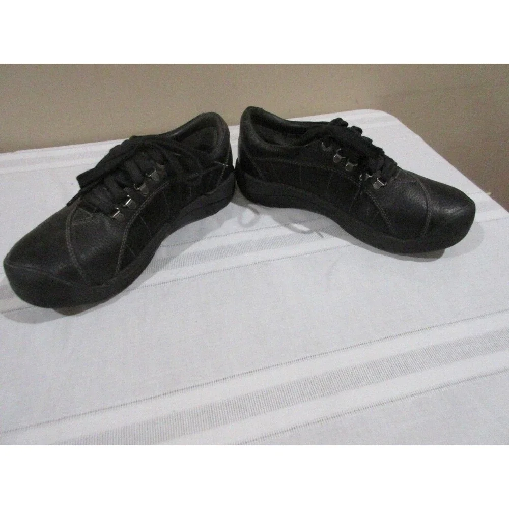 Keen Presidio Waterproof Shoes Women 9.5 US 40 EU Black Lace Up